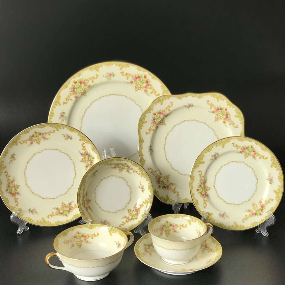 Vintage 1930's Noritake "M" Japan Porcelain Set Of 8 Pieces